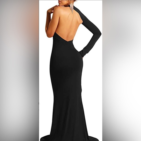 Black dress one arm very long - Picture 2 of 2